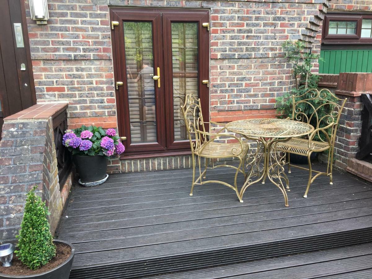 Dockside Villa London Exterior photo