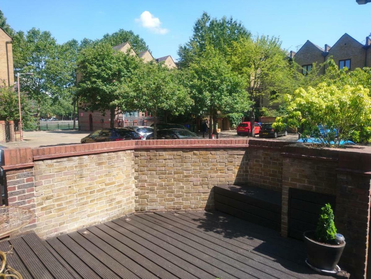 Dockside Villa London Exterior photo